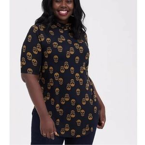 NWT Torrid Skulls Super Soft Favorite Tunic Turtleneck